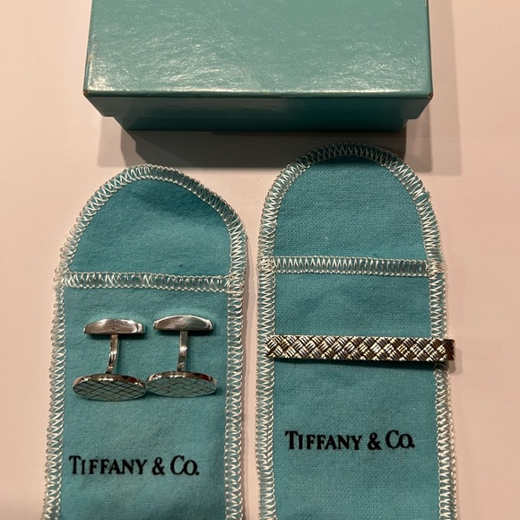 TIFFANY & CO 14K GOLD SILVER WOVEN BASKET WEAVE CUFFLINKS AND TIE BAR - Picture 2 of 15